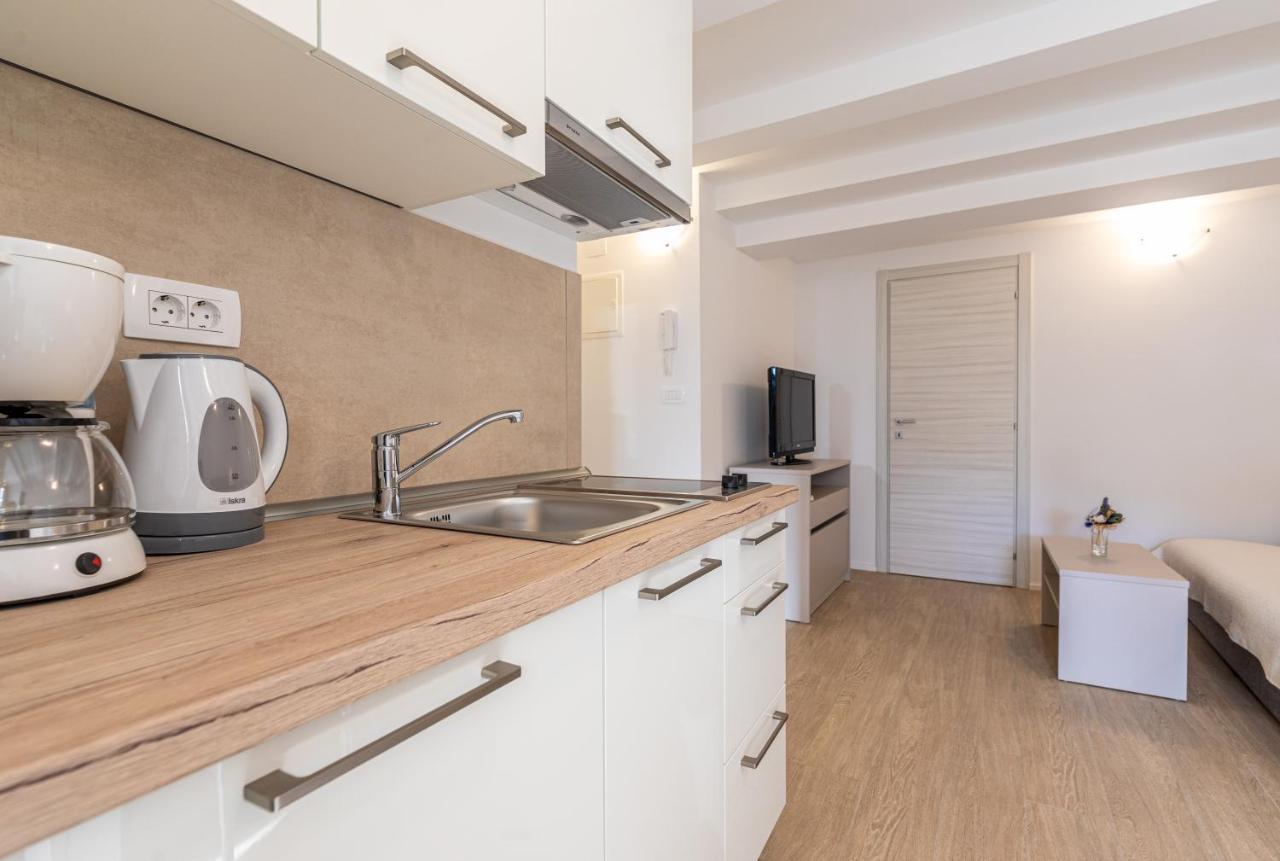 Apartments Crnekovic III Baska  Exterior photo